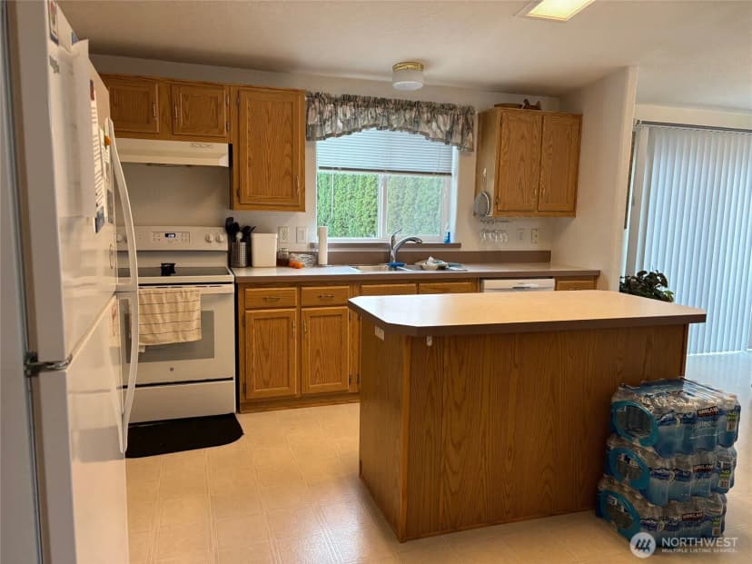 Property photo for 8370 Harborview Road #7, Blaine photo 6