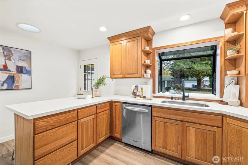 Property photo for 707 48th Street Se, Everett photo 18
