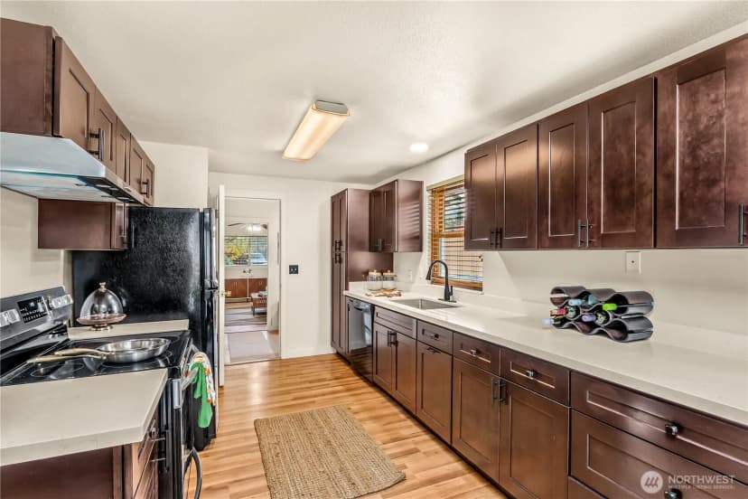 Property photo for 1701 104th Place Sw, Everett photo 14