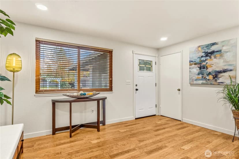 Property photo for 1701 104th Place Sw, Everett photo 6