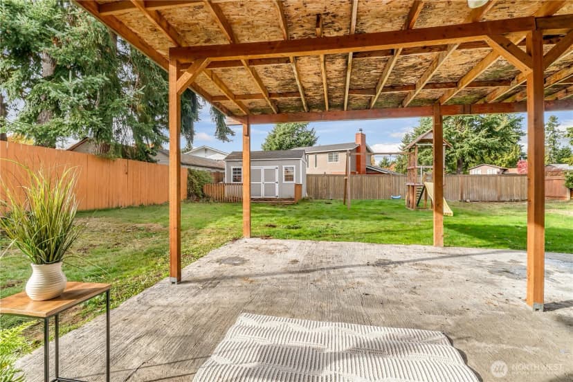 Property photo for 1701 104th Place Sw, Everett photo 32