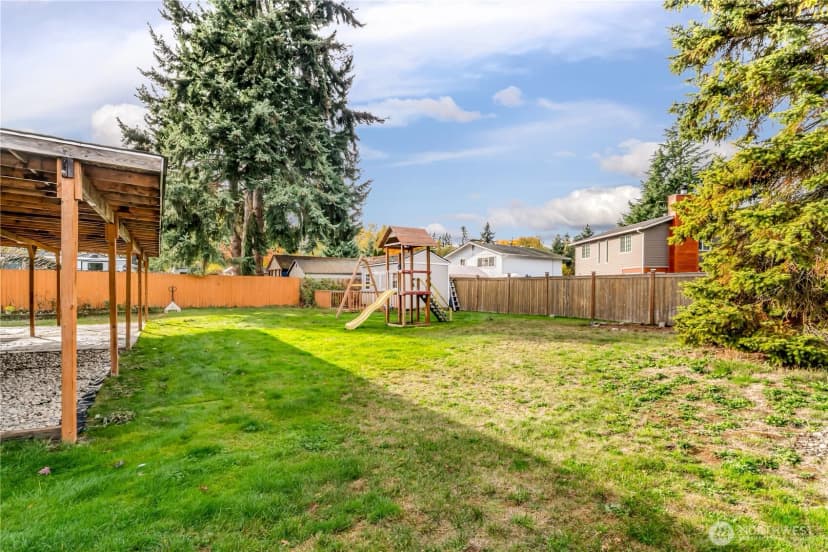 Property photo for 1701 104th Place Sw, Everett photo 36