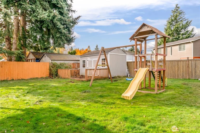 Property photo for 1701 104th Place Sw, Everett photo 37