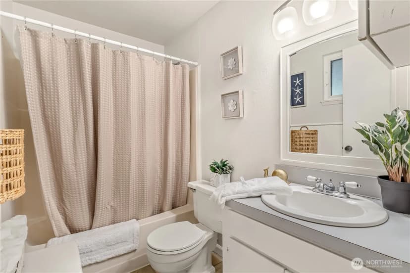 Property photo for 1701 104th Place Sw, Everett photo 28
