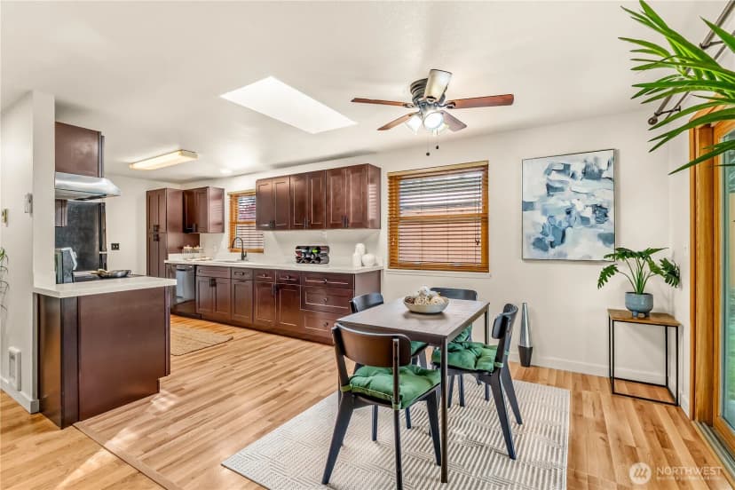 Property photo for 1701 104th Place Sw, Everett photo 13