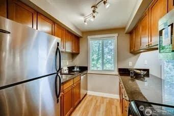 Property photo for 15238 Se 43rd Court #e301, Bellevue photo 4