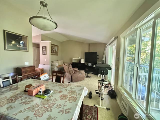 Property photo for 15238 Se 43rd Court #e301, Bellevue photo 3