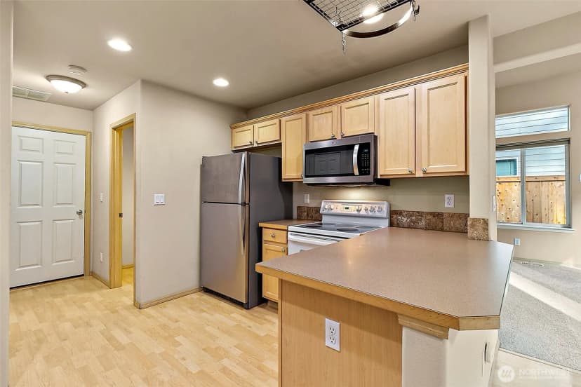 Property photo for 24330 226th Avenue Se, Maple Valley photo 11
