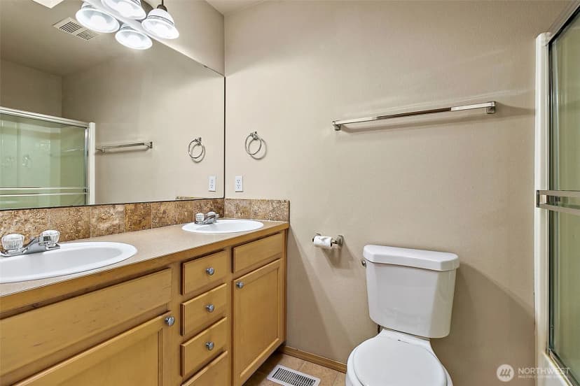 Property photo for 24330 226th Avenue Se, Maple Valley photo 17