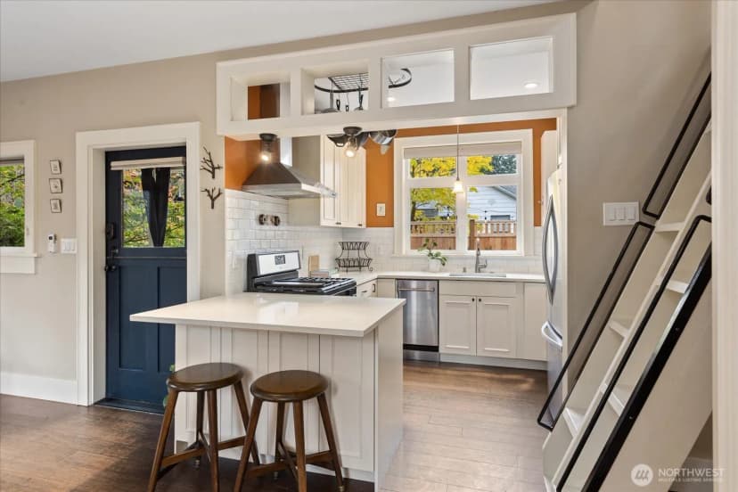 Property photo for 14034 2nd Avenue Nw #b, Seattle photo 4
