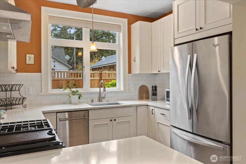 Property photo for 14034 2nd Avenue Nw #b, Seattle photo 8
