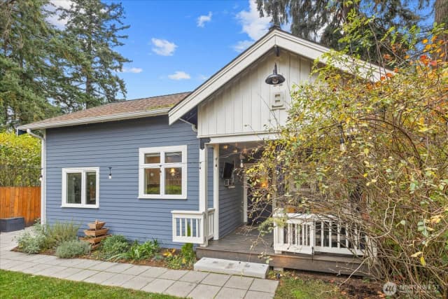 Property photo for 14034 2nd Avenue Nw #b, Seattle