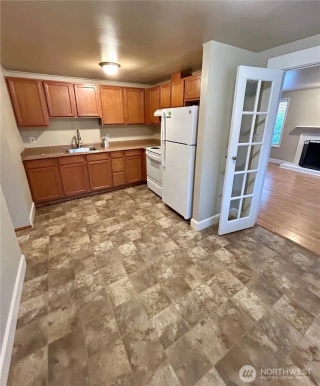 Property photo for 18303 9th Avenue Ne, Shoreline photo 5