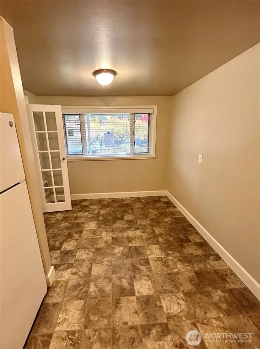 Property photo for 18303 9th Avenue Ne, Shoreline photo 6