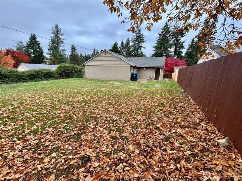 Property photo for 18303 9th Avenue Ne, Shoreline photo 13