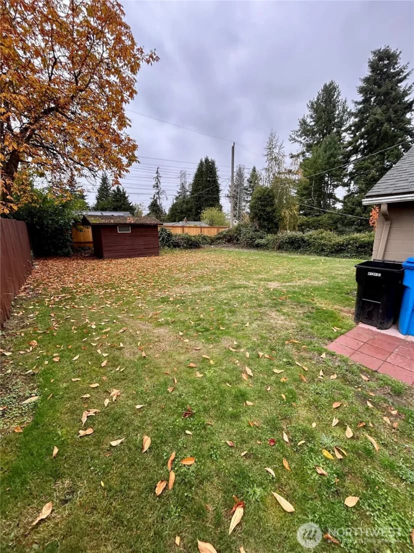Property photo for 18303 9th Avenue Ne, Shoreline photo 12