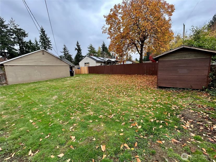 Property photo for 18303 9th Avenue Ne, Shoreline photo 14