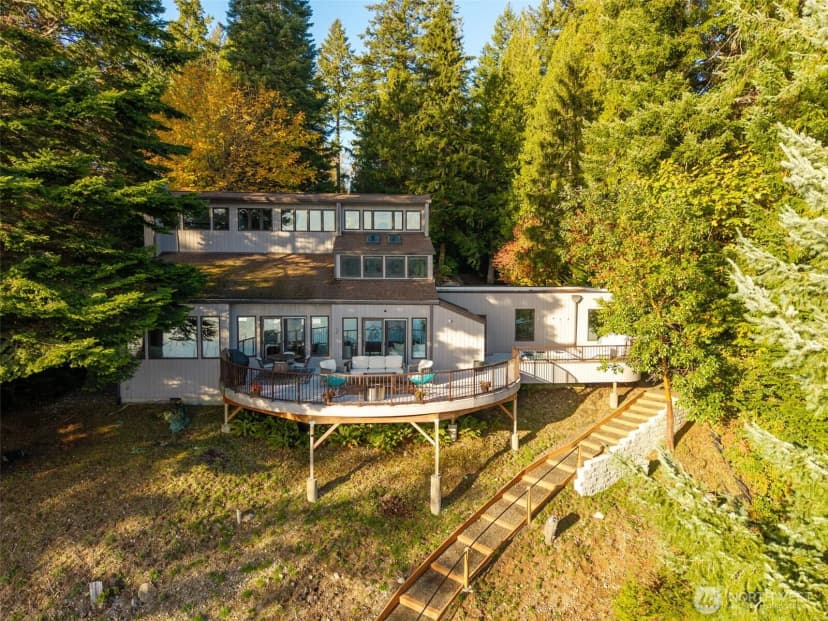 Property photo for 5611 Sunrise Beach Road Nw, Olympia photo 3