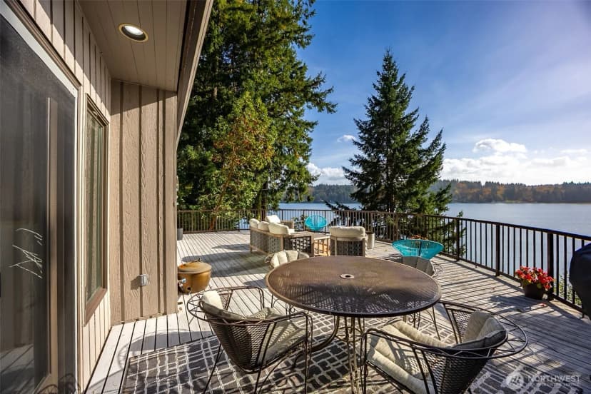 Property photo for 5611 Sunrise Beach Road Nw, Olympia photo 14