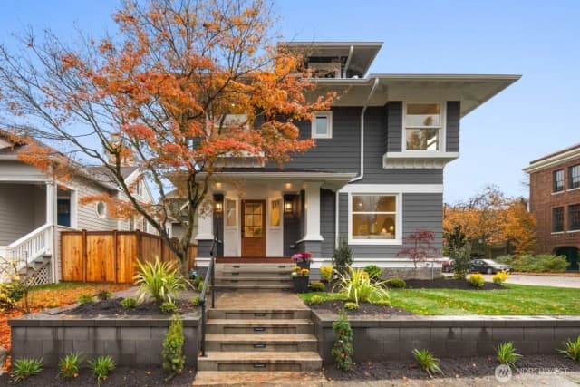 Property photo for 323 W Garfield Street, Seattle