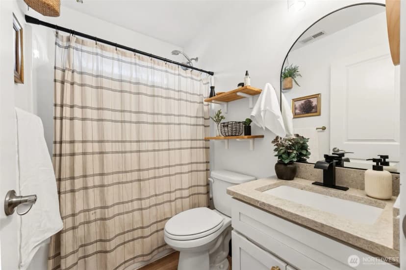 Property photo for 521 E Van Dam Place, Buckley photo 19