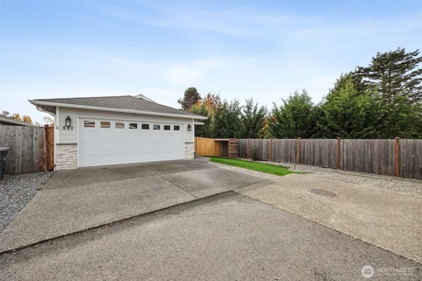 Property photo for 521 E Van Dam Place, Buckley photo 25