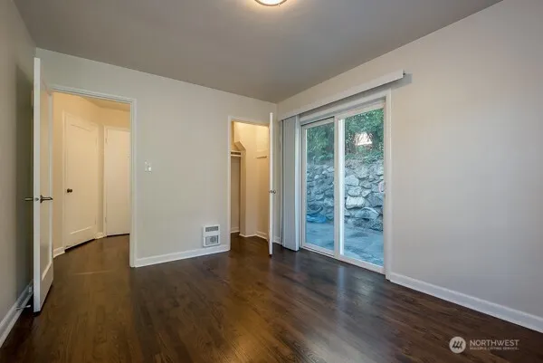 Property photo for 1809 5th Avenue N, Seattle photo 23