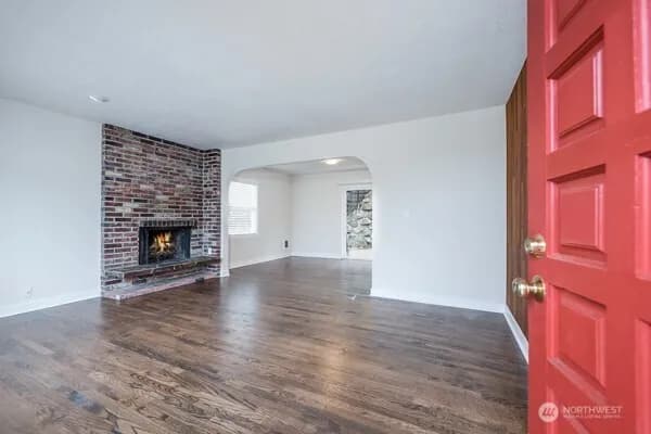 Property photo for 1809 5th Avenue N, Seattle photo 16