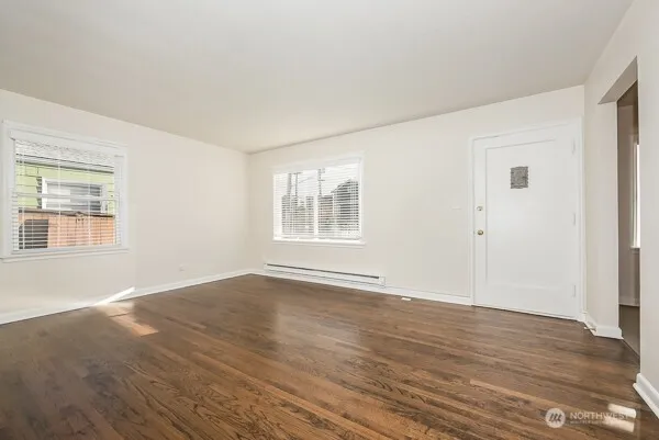 Property photo for 1809 5th Avenue N, Seattle photo 21