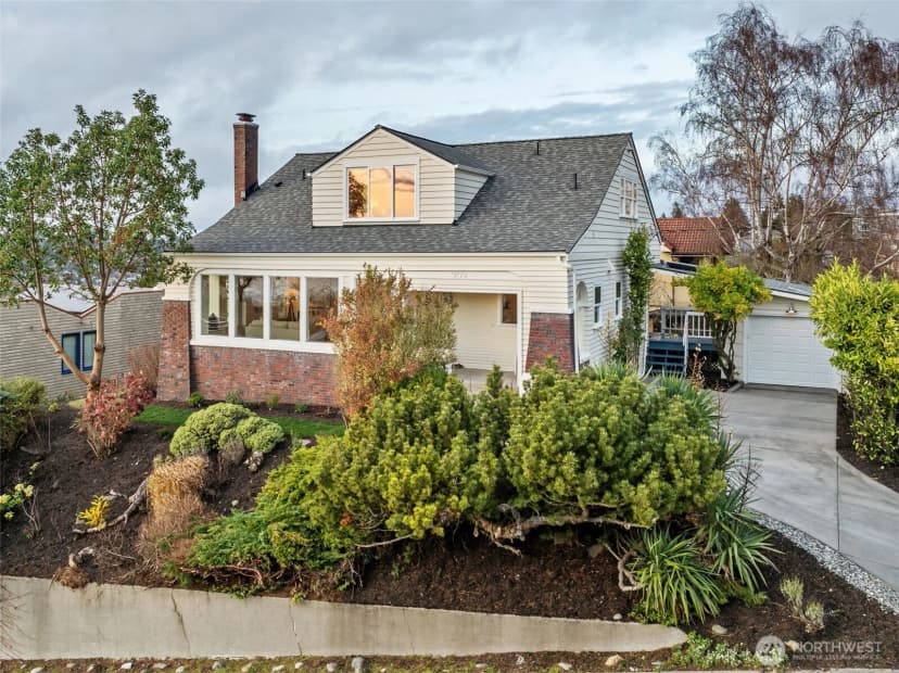 Property photo for 902 W Blaine Street, Seattle