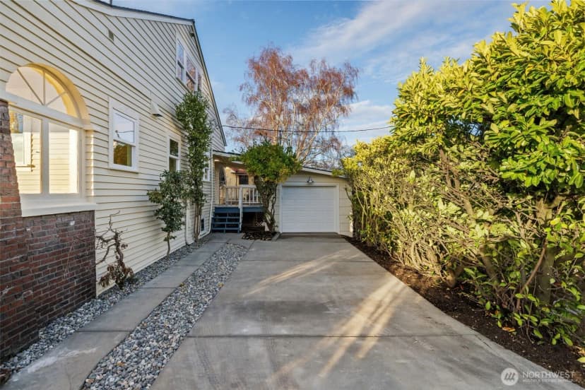 Property photo for 902 W Blaine Street, Seattle photo 30