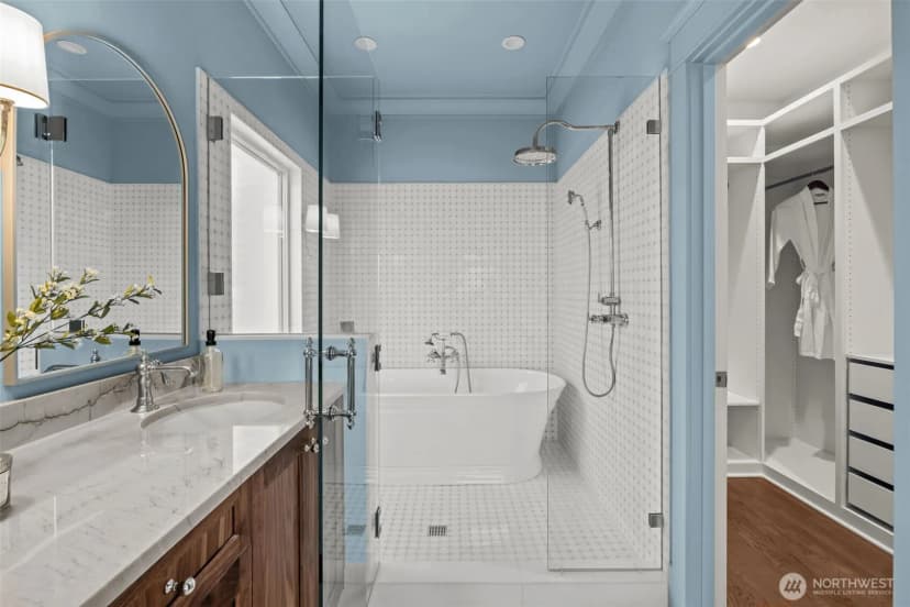 Property photo for 902 W Blaine Street, Seattle photo 16