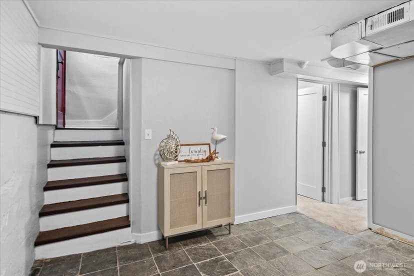 Property photo for 1742 Ne 89th Street, Seattle photo 16