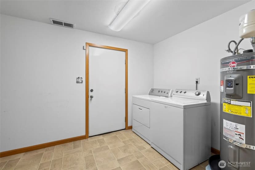 Property photo for 1307 26th Street, Anacortes photo 33