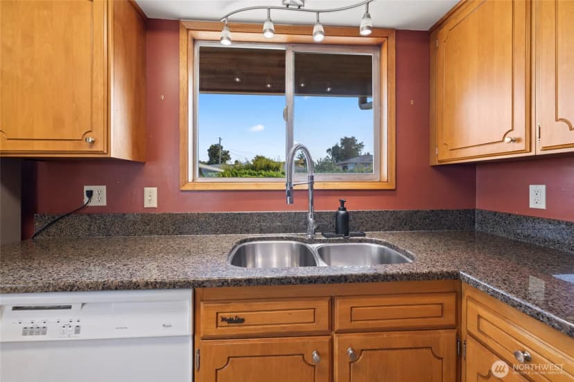 Property photo for 1307 26th Street, Anacortes photo 14