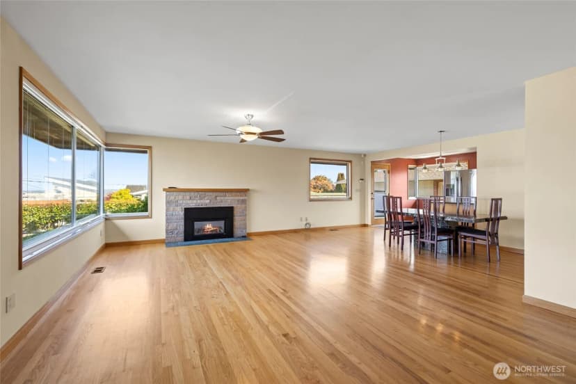 Property photo for 1307 26th Street, Anacortes photo 8