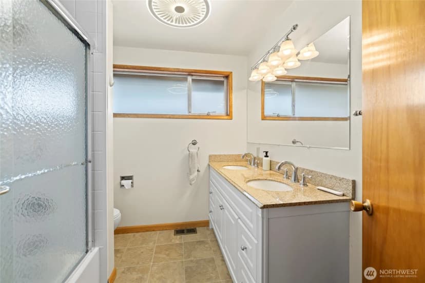 Property photo for 1307 26th Street, Anacortes photo 24