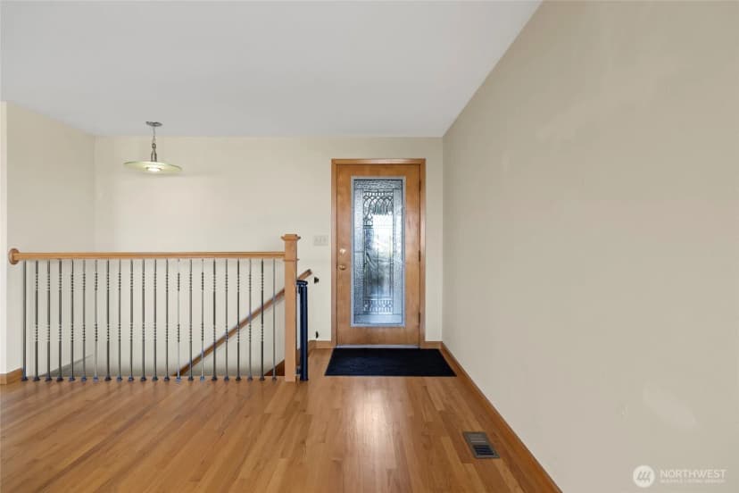 Property photo for 1307 26th Street, Anacortes photo 4
