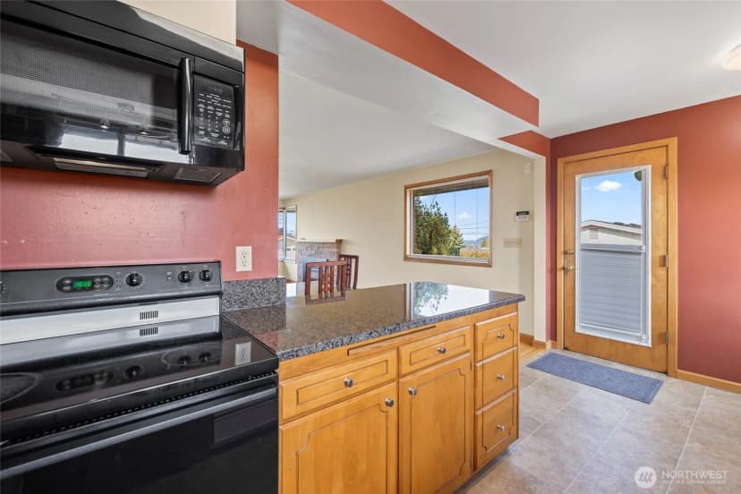Property photo for 1307 26th Street, Anacortes photo 15