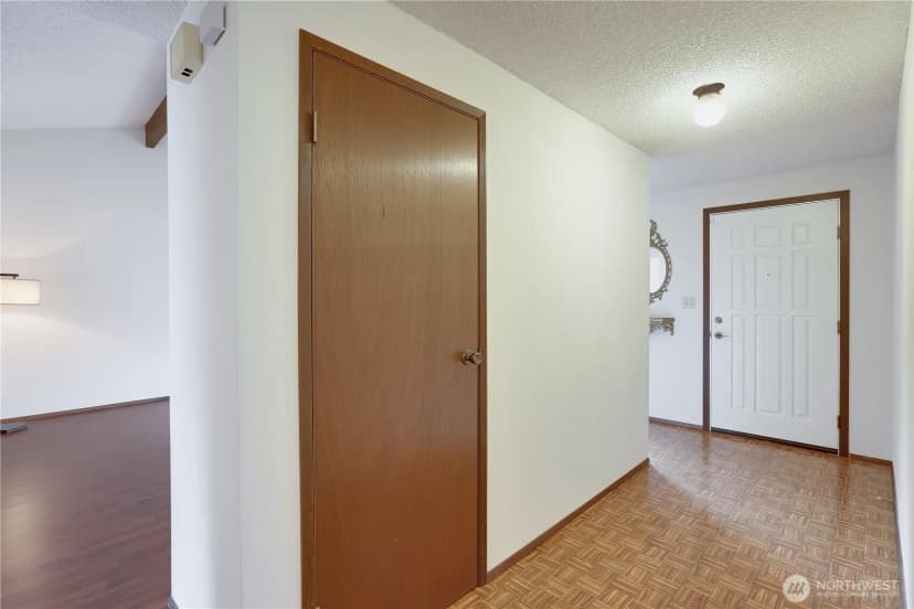 Property photo for 25604 36th Place S, Kent photo 4