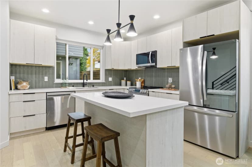 Property photo for 11831 59th Avenue S #c, Seattle photo 3