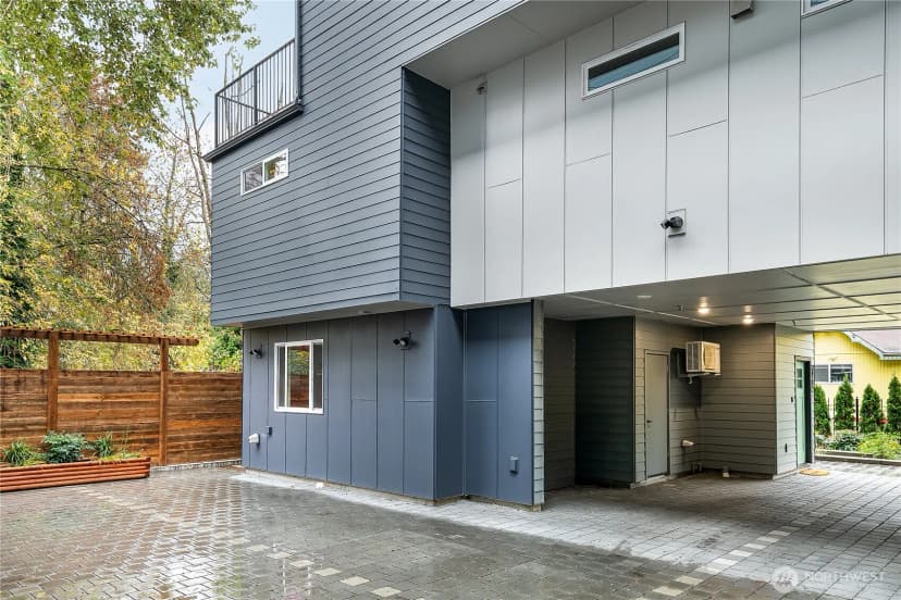 Property photo for 11831 59th Avenue S #c, Seattle photo 24