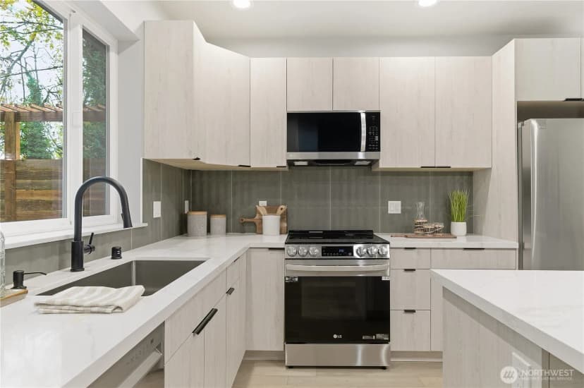 Property photo for 11831 59th Avenue S #c, Seattle photo 5