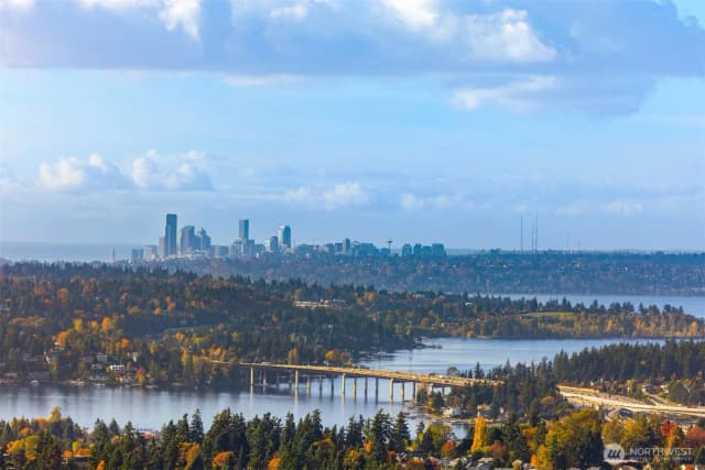 Property photo for 4424 139th Avenue Se, Bellevue