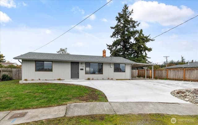 Property photo for 1768 Se 2nd Court, Oak Harbor