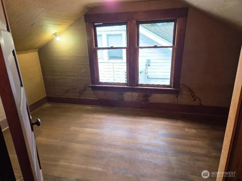 Property photo for 2432 Grant Street, Bellingham photo 14