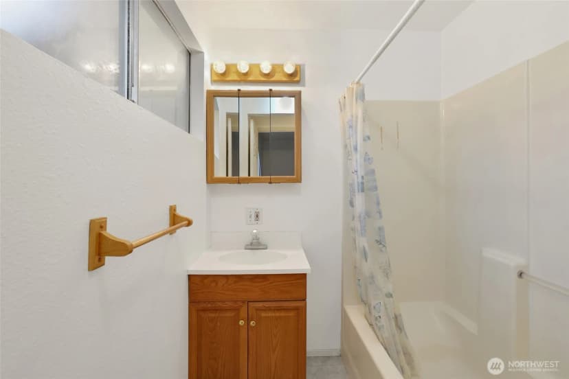 Property photo for 11824 Se 253rd Street, Kent photo 20