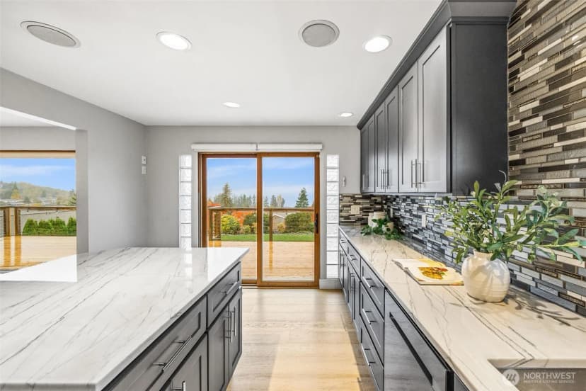 Property photo for 1224 S Sunset Drive, Tacoma photo 13