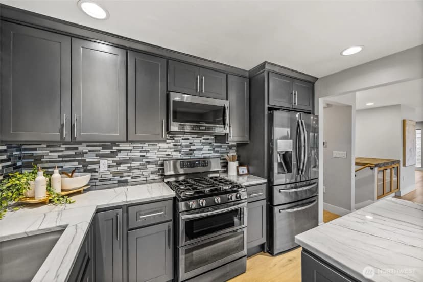 Property photo for 1224 S Sunset Drive, Tacoma photo 14