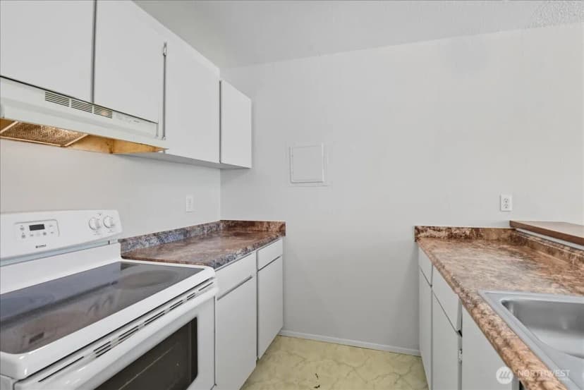 Property photo for 17431 Ambaum Boulevard S #b12, Seattle photo 6